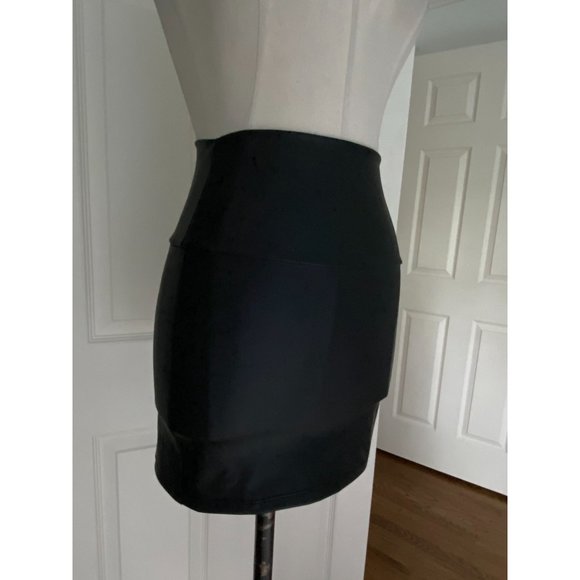 NWT Windsor faux leather pencil skirt Small - Picture 2 of 3